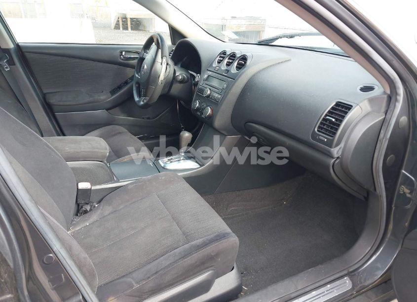 Photo 5 of 2010 Nissan Altima 2.5 S (VIN 1N4AL2AP3AC170829)