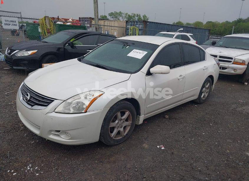 Photo 2 of 2010 Nissan Altima 2.5 S (VIN 1N4AL2AP3AN446656)
