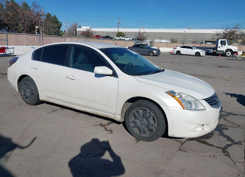 2010 Nissan Altima 2.5 S (VIN 1N4AL2AP3AN473176) main photo