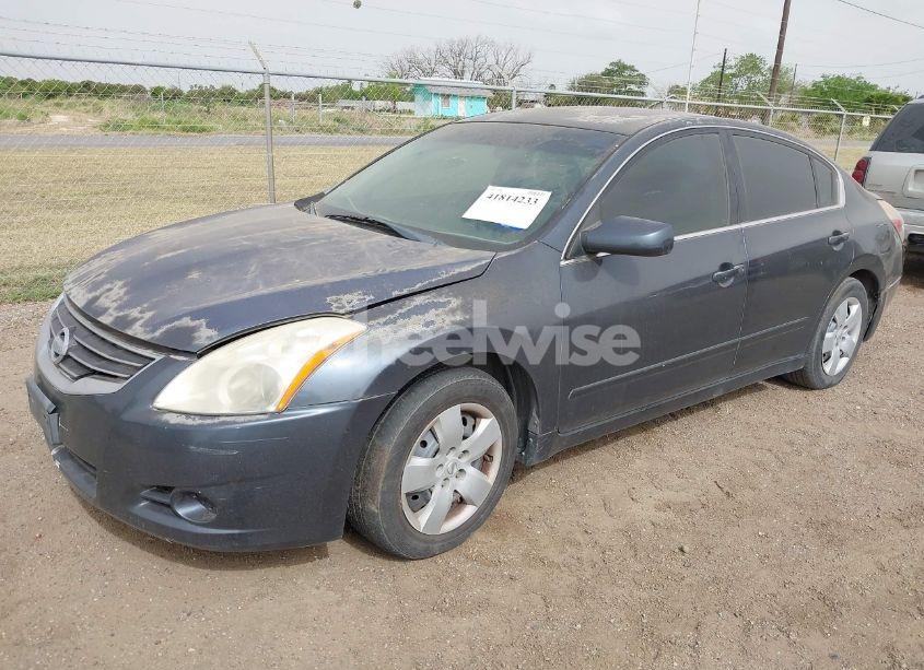 Photo 2 of 2010 Nissan Altima 2.5 S (VIN 1N4AL2AP3AN515944)