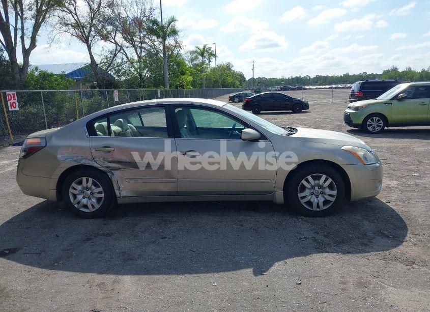 Photo 14 of 2010 Nissan Altima 2.5 S (VIN 1N4AL2AP3AN528824)
