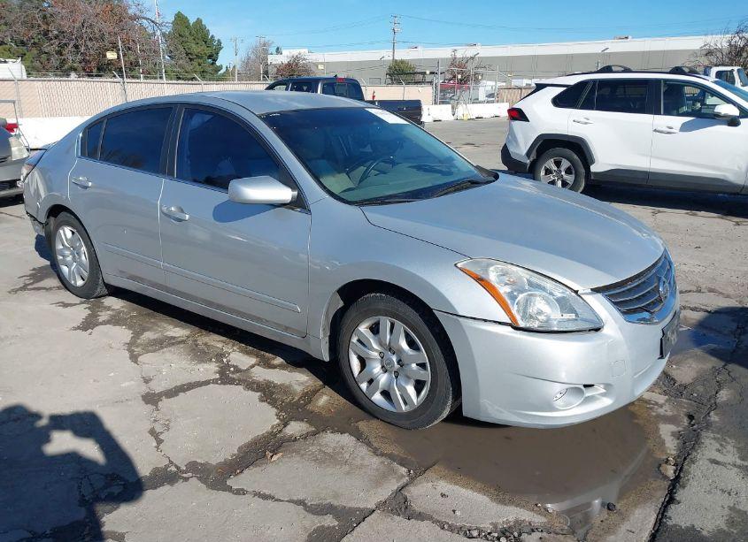 2010 Nissan Altima 2.5 (VIN 1N4AL2AP3AN532131) main photo