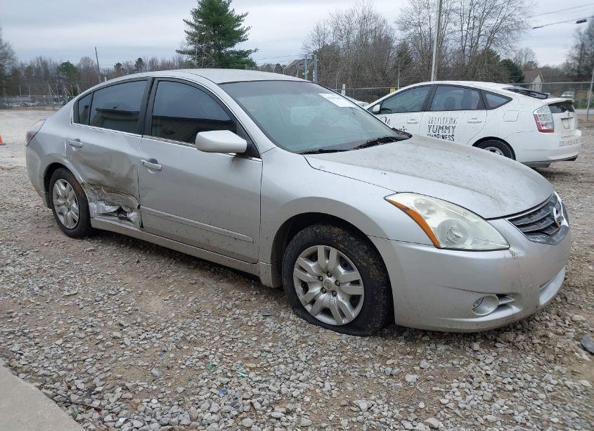 2011 Nissan Altima 2.5 S (VIN 1N4AL2AP3BC175868) main photo