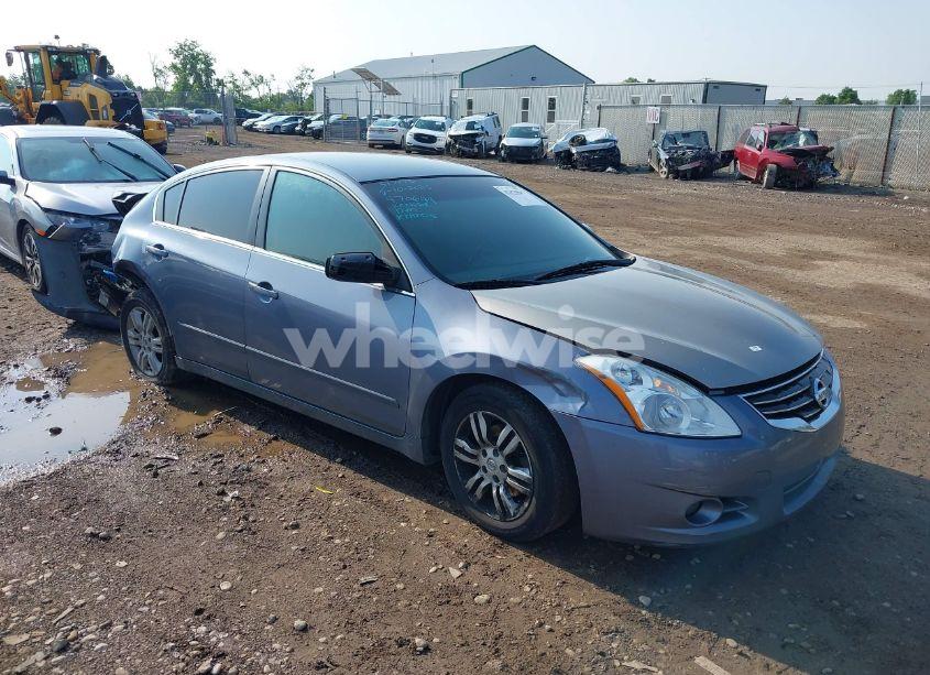 2011 Nissan Altima 2.5 S (VIN 1N4AL2AP3BN470649) main photo