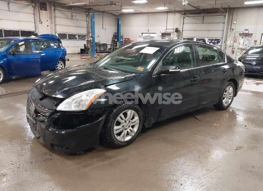 Photo 2 of 2010 Nissan Altima 2.5 S (VIN 1N4AL2AP4AC166675)