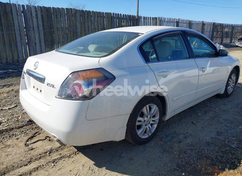 Photo 4 of 2010 Nissan Altima 2.5 S (VIN 1N4AL2AP4AC182309)