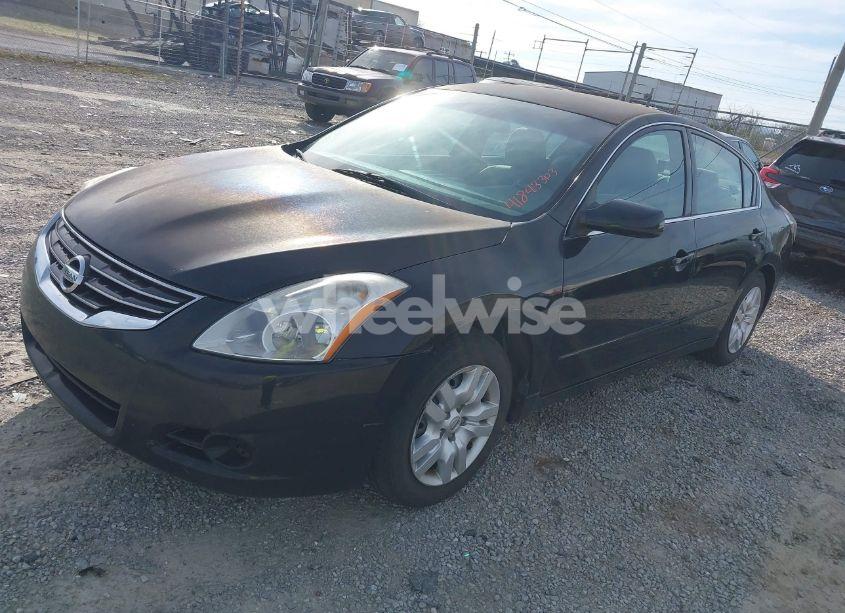 Photo 2 of 2010 Nissan Altima 2.5 (VIN 1N4AL2AP4AC183198)