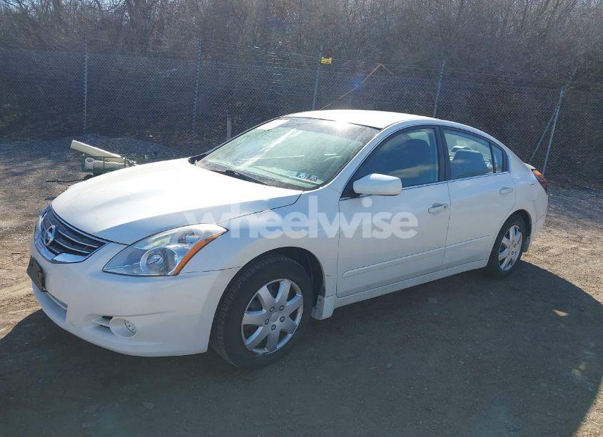 2010 Nissan Altima 2.5 S (VIN 1N4AL2AP4AN484803) main photo