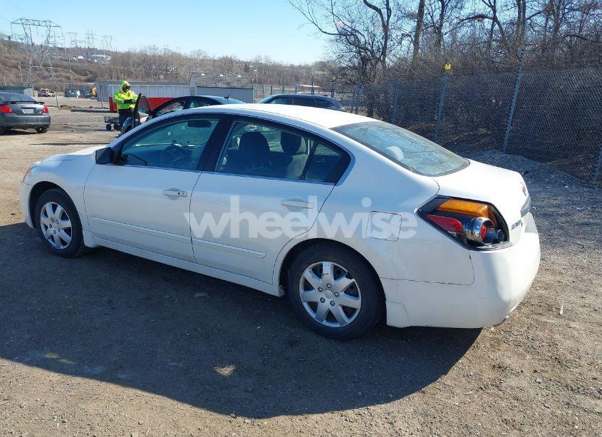 Photo 2 of 2010 Nissan Altima 2.5 S (VIN 1N4AL2AP4AN484803)