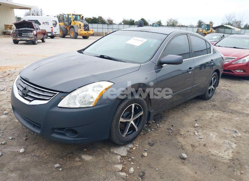 Photo 2 of 2010 Nissan Altima 2.5 S (VIN 1N4AL2AP4AN489645)