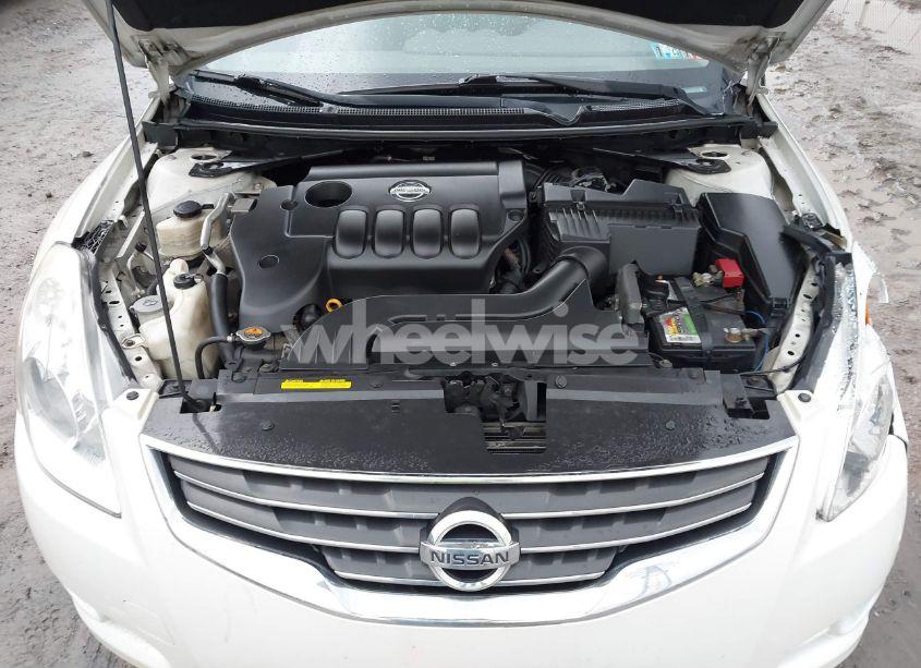 Photo 10 of 2011 Nissan Altima 2.5 (VIN 1N4AL2AP4BN411934)