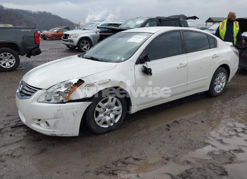 Photo 2 of 2011 Nissan Altima 2.5 (VIN 1N4AL2AP4BN411934)