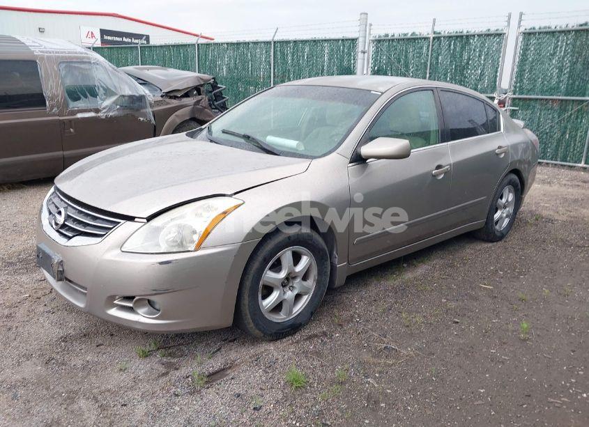 Photo 2 of 2011 Nissan Altima 2.5 S (VIN 1N4AL2AP5BN417760)
