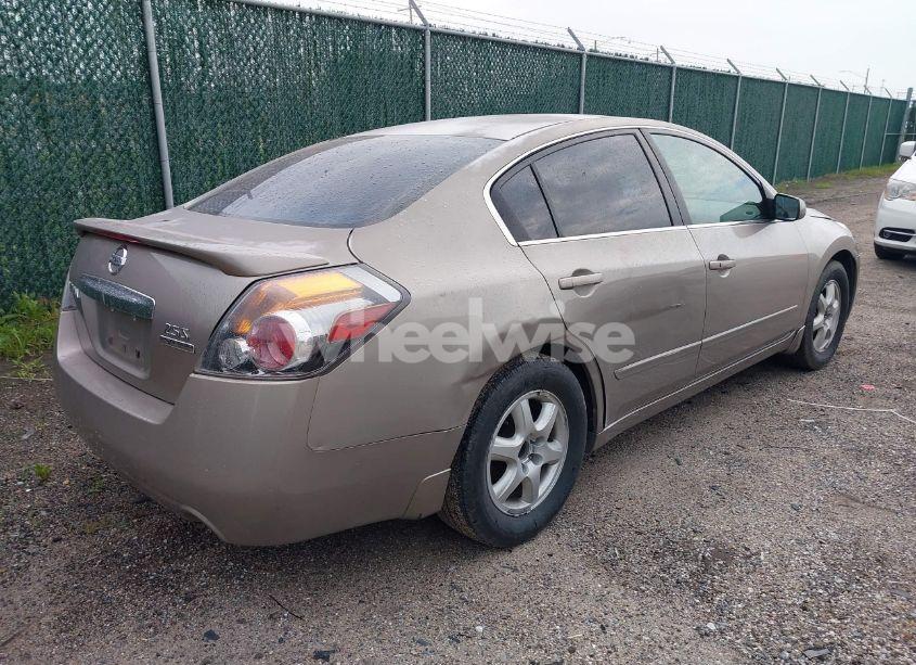Photo 4 of 2011 Nissan Altima 2.5 S (VIN 1N4AL2AP5BN417760)