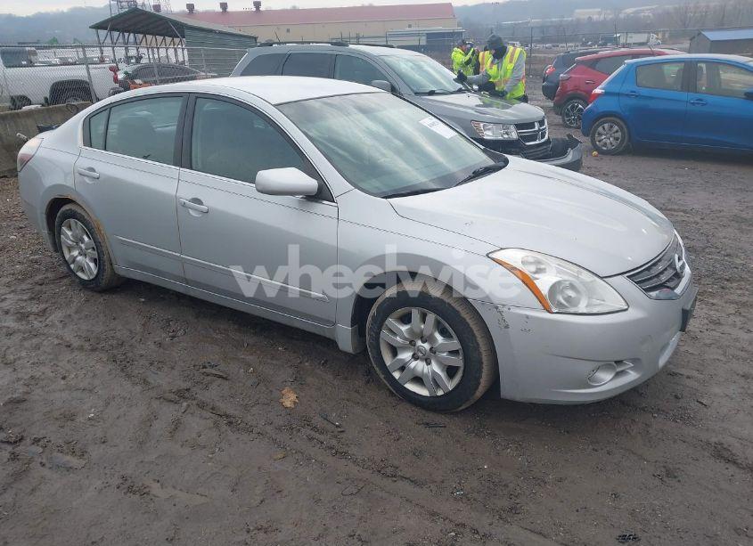 2011 Nissan Altima 2.5 S (VIN 1N4AL2AP5BN511136) main photo