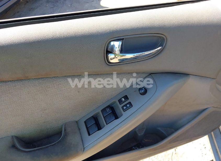 Photo 13 of 2012 Nissan Altima 2.5 (VIN 1N4AL2AP5CN488345)