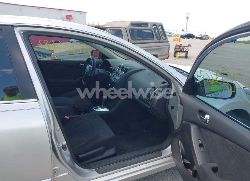 Photo 5 of 2012 Nissan Altima 2.5 S (VIN 1N4AL2AP5CN568695)