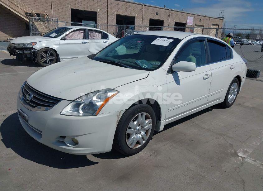 Photo 2 of 2010 Nissan Altima 2.5 S (VIN 1N4AL2AP6AC192680)