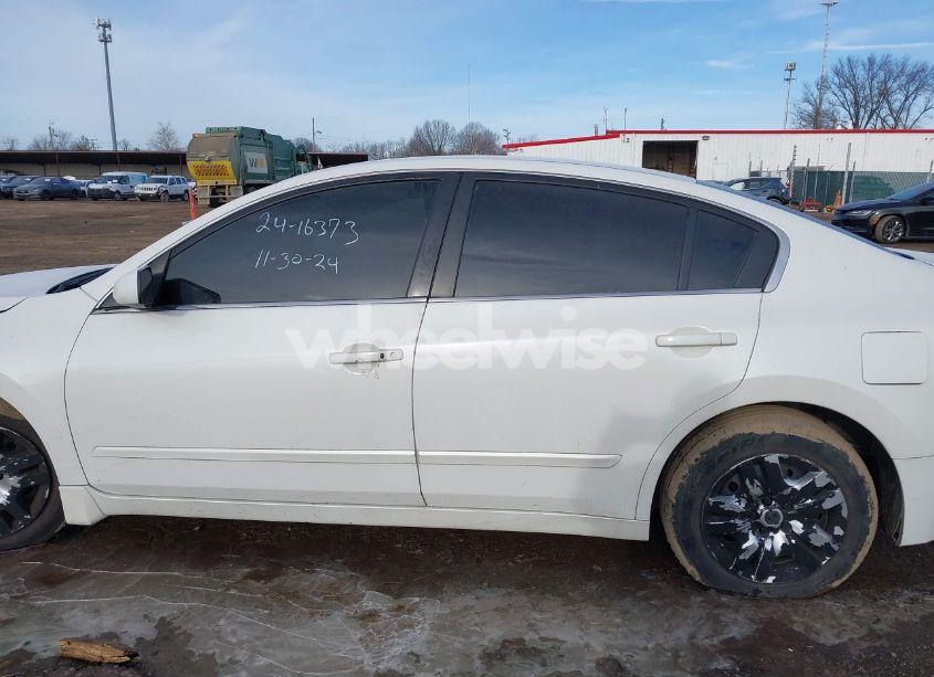 Photo 14 of 2011 Nissan Altima 2.5 S (VIN 1N4AL2AP6BC109122)