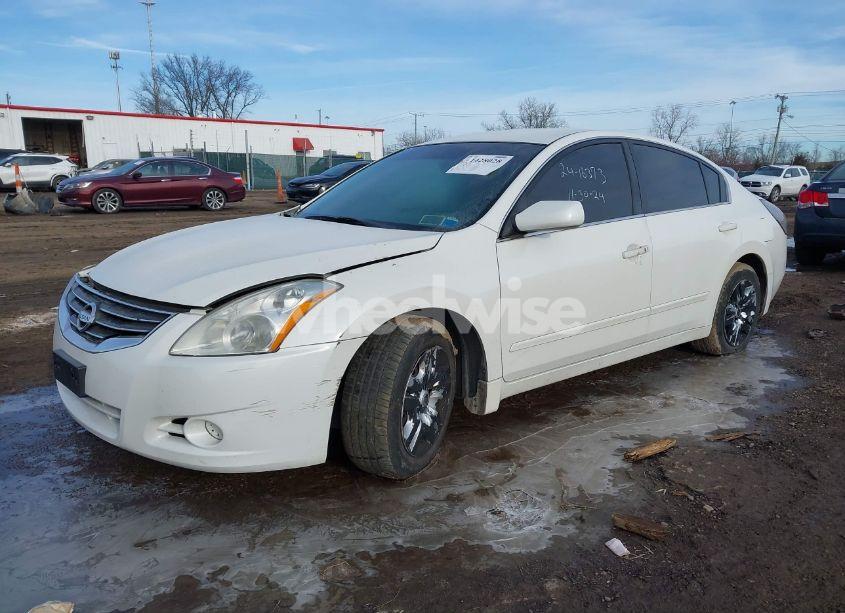Photo 2 of 2011 Nissan Altima 2.5 S (VIN 1N4AL2AP6BC109122)