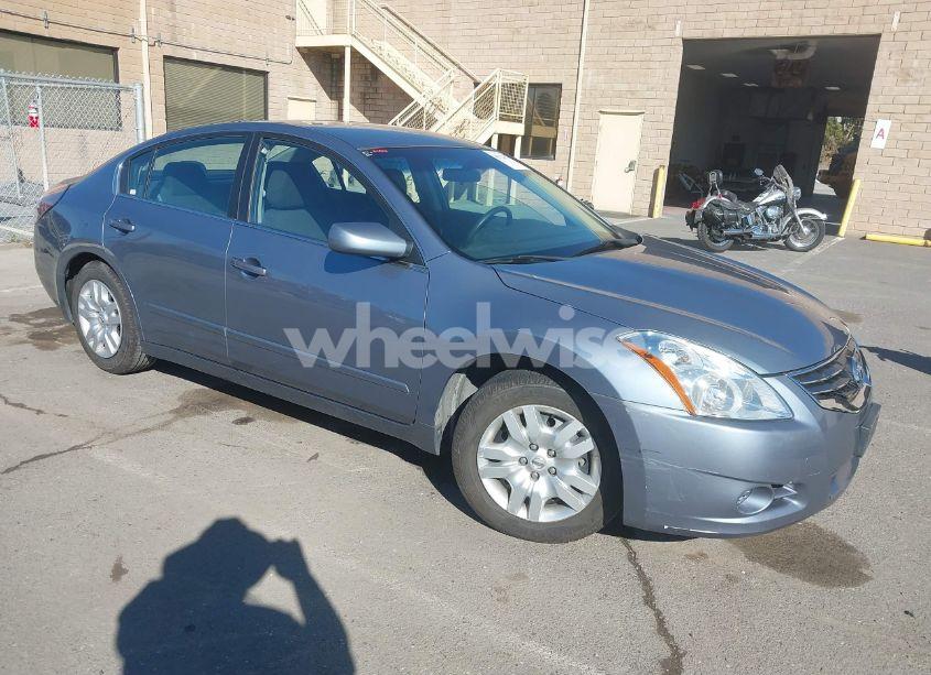 2011 Nissan Altima 2.5 S (VIN 1N4AL2AP6BC174018) main photo