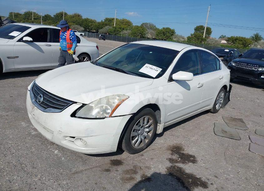 Photo 2 of 2011 Nissan Altima 2.5 S (VIN 1N4AL2AP6BC178635)