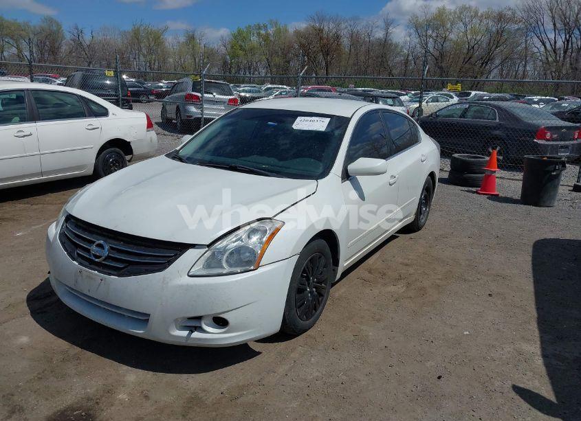 Photo 2 of 2010 Nissan Altima 2.5 S (VIN 1N4AL2AP7AN450998)