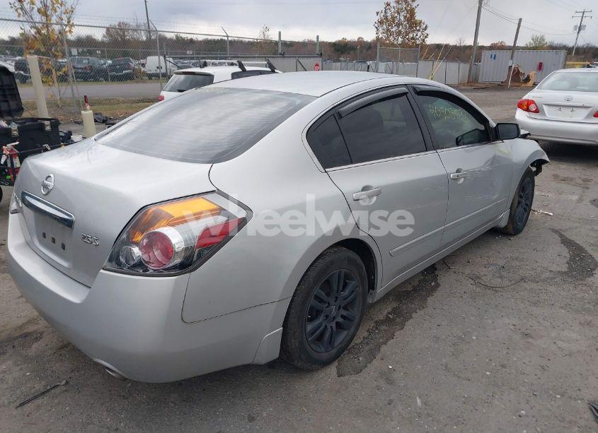 Photo 4 of 2010 Nissan Altima 2.5 S (VIN 1N4AL2AP7AN473682)