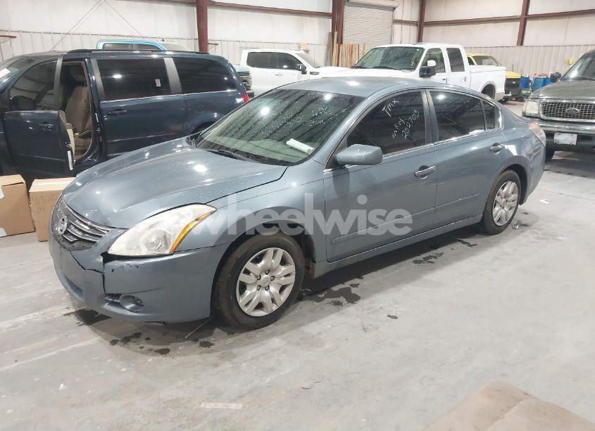 Photo 2 of 2012 Nissan Altima 2.5 S (VIN 1N4AL2AP7CC202703)