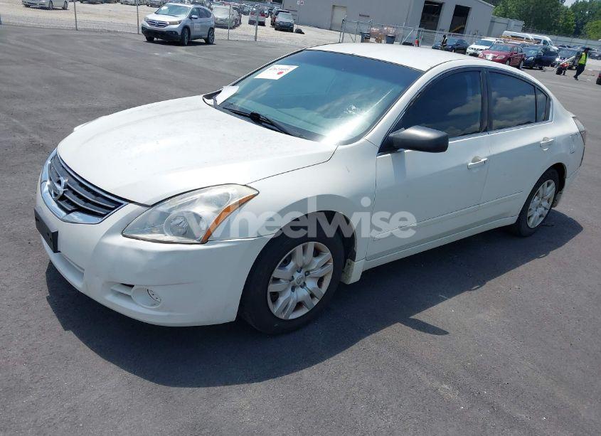 Photo 2 of 2012 Nissan Altima 2.5 S (VIN 1N4AL2AP7CN403067)
