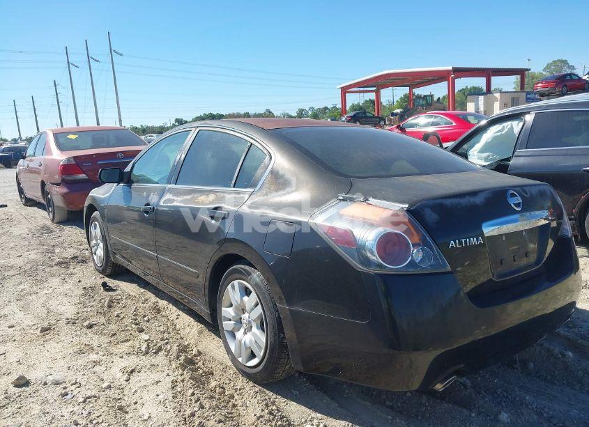Photo 3 of 2010 Nissan Altima 2.5 (VIN 1N4AL2AP8AC150320)