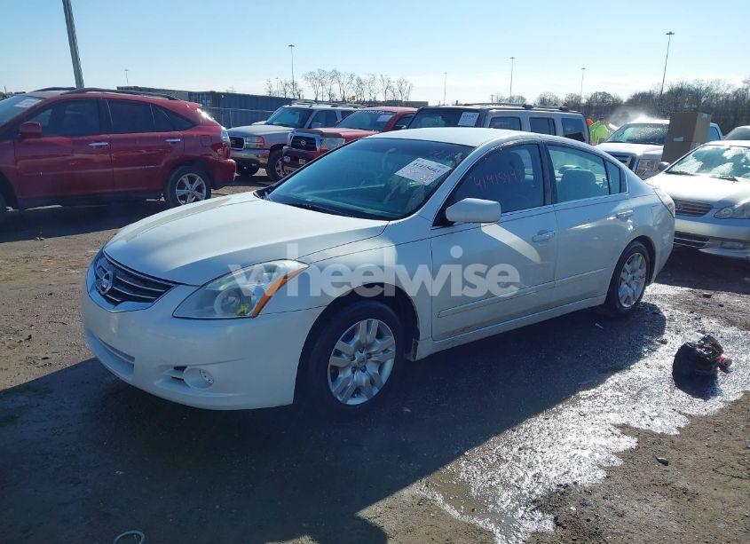 Photo 2 of 2010 Nissan Altima S (VIN 1N4AL2AP8AC188999)