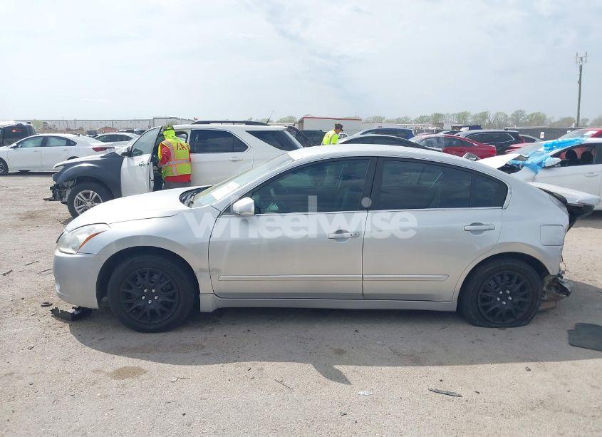 Photo 15 of 2010 Nissan Altima S (VIN 1N4AL2AP8AN465378)