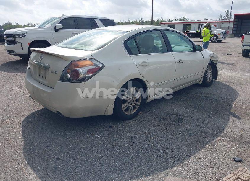 Photo 4 of 2010 Nissan Altima 2.5 S (VIN 1N4AL2AP8AN532559)