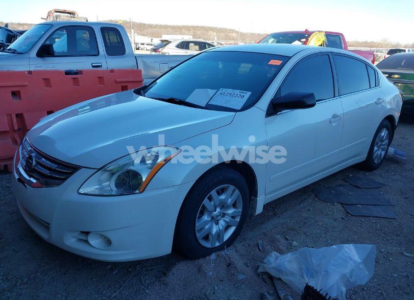 Photo 2 of 2010 Nissan Altima 2.5 S (VIN 1N4AL2AP8AN551807)