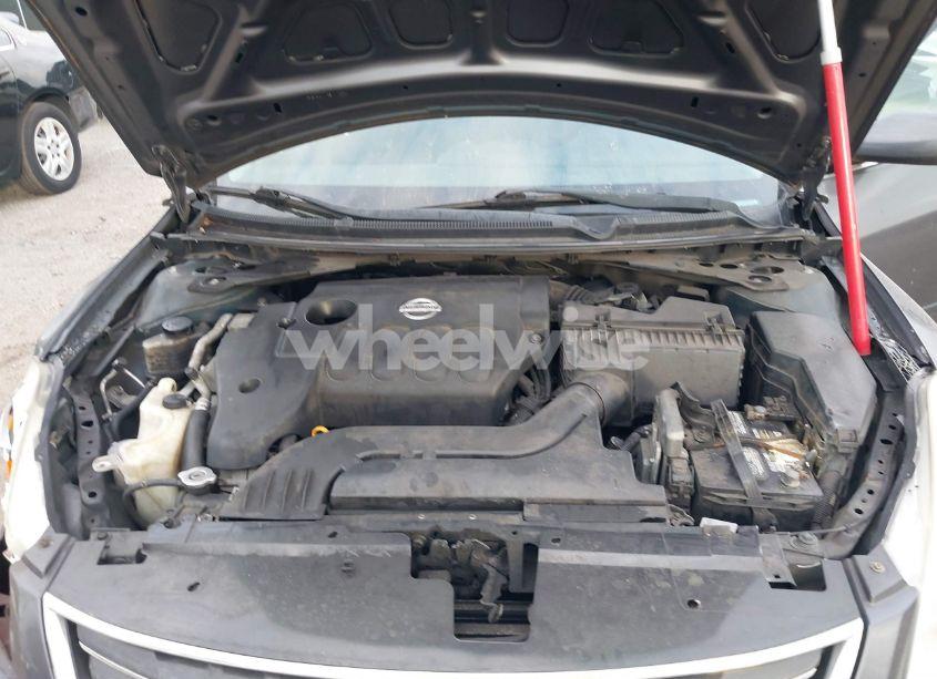 Photo 10 of 2011 Nissan Altima 2.5 S (VIN 1N4AL2AP8BC134670)