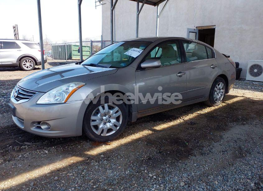Photo 2 of 2011 Nissan Altima 2.5 S (VIN 1N4AL2AP8BC143952)