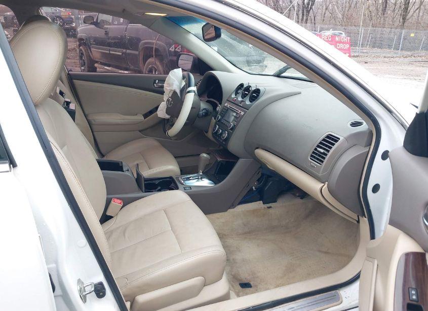 Photo 5 of 2011 Nissan Altima 2.5 S (VIN 1N4AL2AP8BN411905)