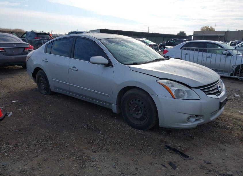 2011 Nissan Altima 2.5 S (VIN 1N4AL2AP8BN413640) main photo
