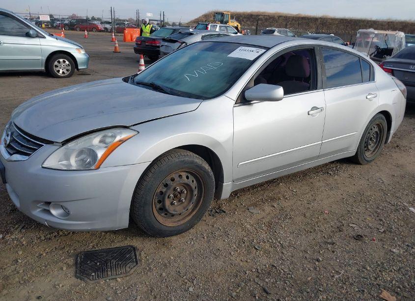 Photo 2 of 2011 Nissan Altima 2.5 S (VIN 1N4AL2AP8BN413640)