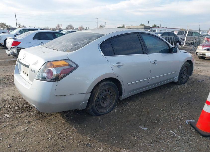 Photo 4 of 2011 Nissan Altima 2.5 S (VIN 1N4AL2AP8BN413640)
