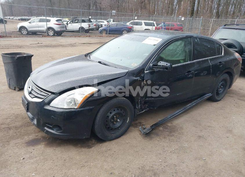 Photo 2 of 2011 Nissan Altima 2.5 (VIN 1N4AL2AP8BN441082)
