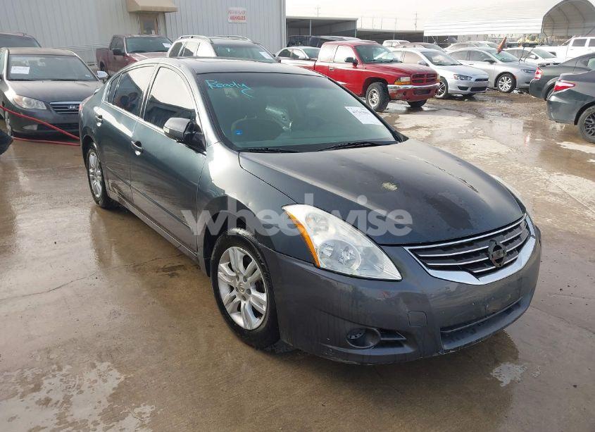 2011 Nissan Altima 2.5 S (VIN 1N4AL2AP8BN450607) main photo