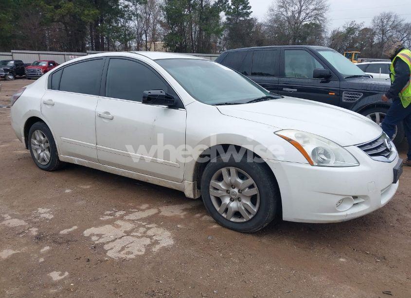 2011 Nissan Altima 2.5 S (VIN 1N4AL2AP8BN498253) main photo