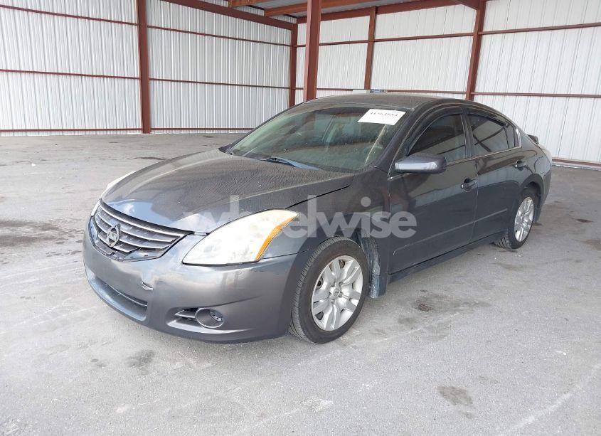 Photo 2 of 2010 Nissan Altima 2.5 S (VIN 1N4AL2AP9AC149306)