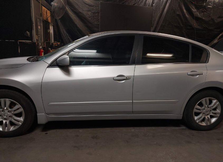 Photo 15 of 2010 Nissan Altima 2.5 S (VIN 1N4AL2AP9AN404122)