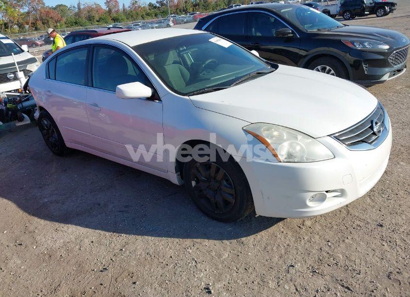 2010 Nissan Altima 2.5 (VIN 1N4AL2AP9AN425245) main photo