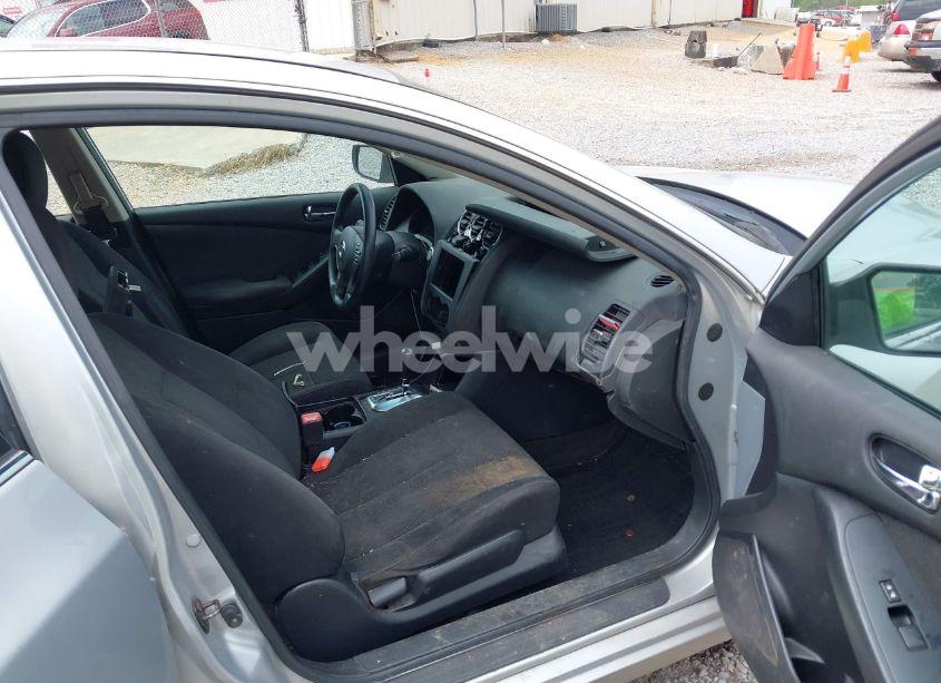 Photo 5 of 2010 Nissan Altima 2.5 S (VIN 1N4AL2AP9AN504690)