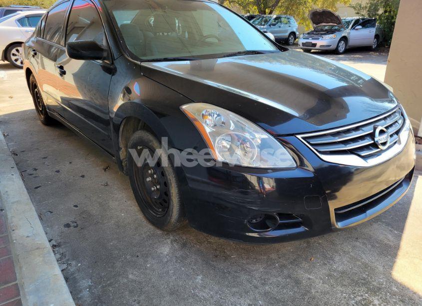Photo 2 of 2010 Nissan Altima 2.5 (VIN 1N4AL2AP9AN520923)