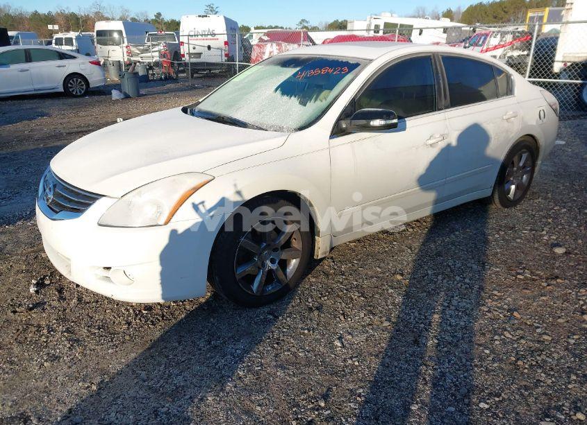 Photo 2 of 2010 Nissan Altima (VIN 1N4AL2APXAN420295)